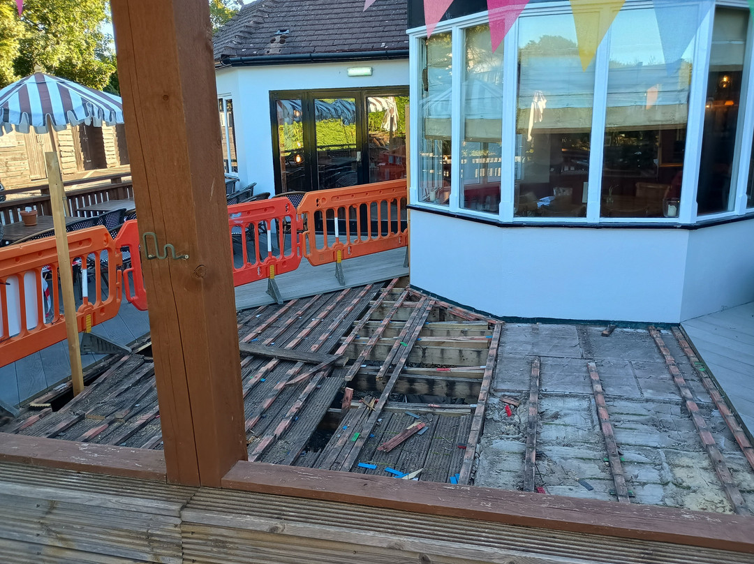 波顿熊酒店主图