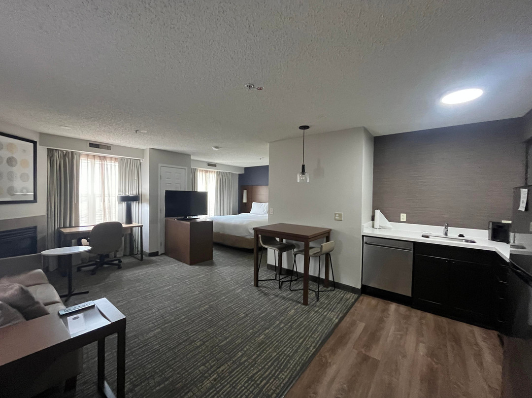 沙龙Residence Inn 酒店主图