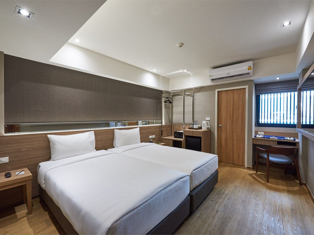 Almas Hotel