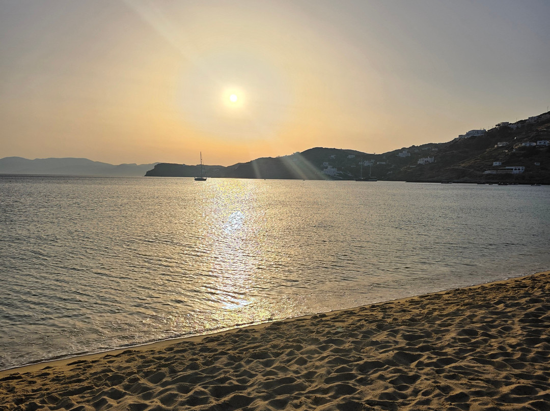 Mylopotas Beach-埃欧斯岛必去景点