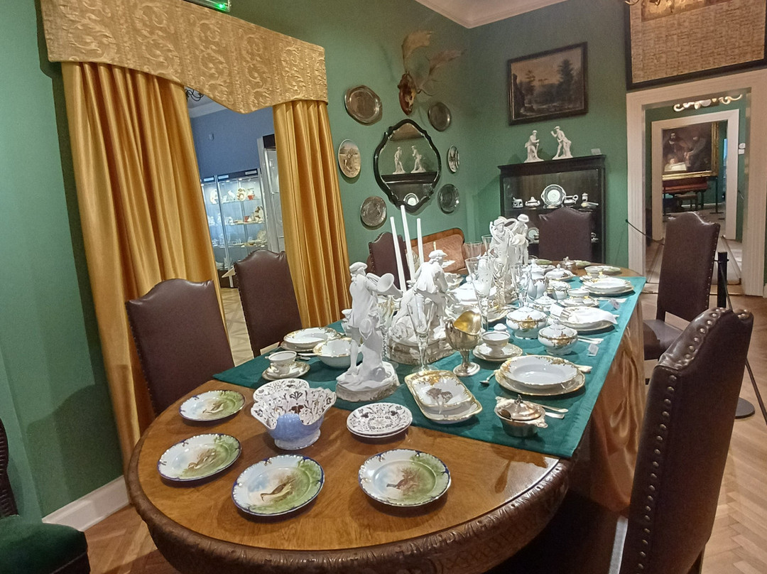 Museum of Porcelain-Walbrzych必去景点
