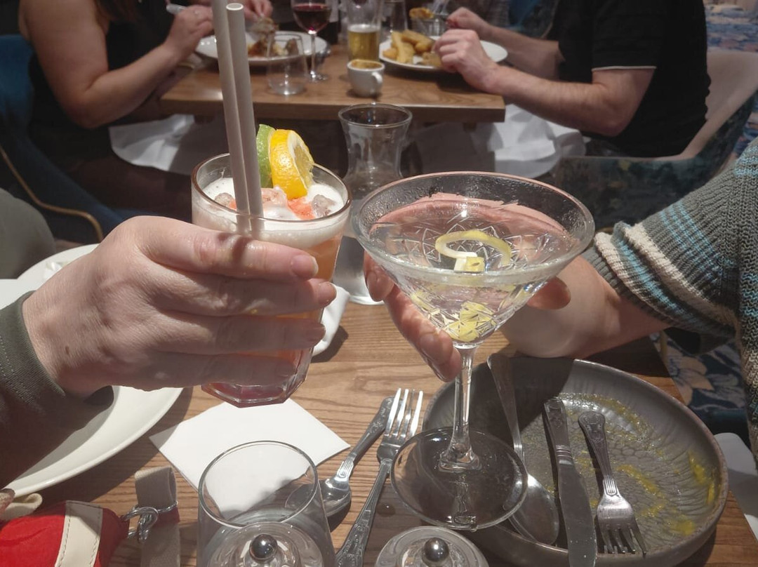 杜肯哈尔夫布莱克本美居水疗酒店主图