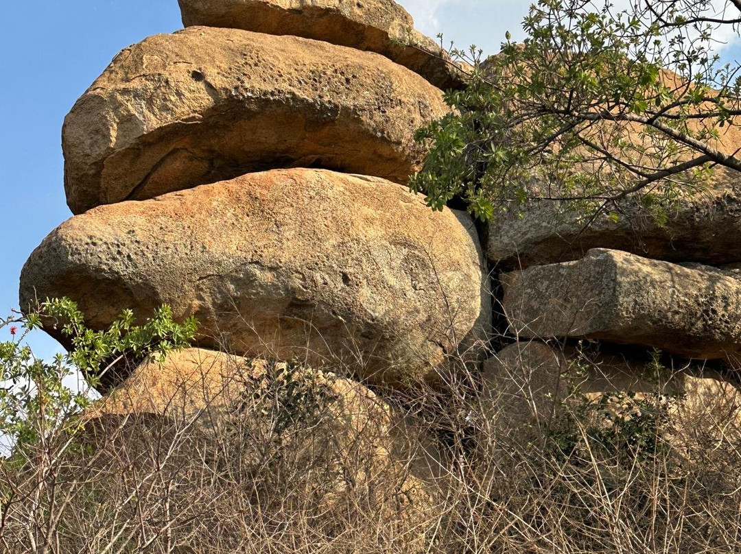 Balancing Rocks-哈拉雷必去景点