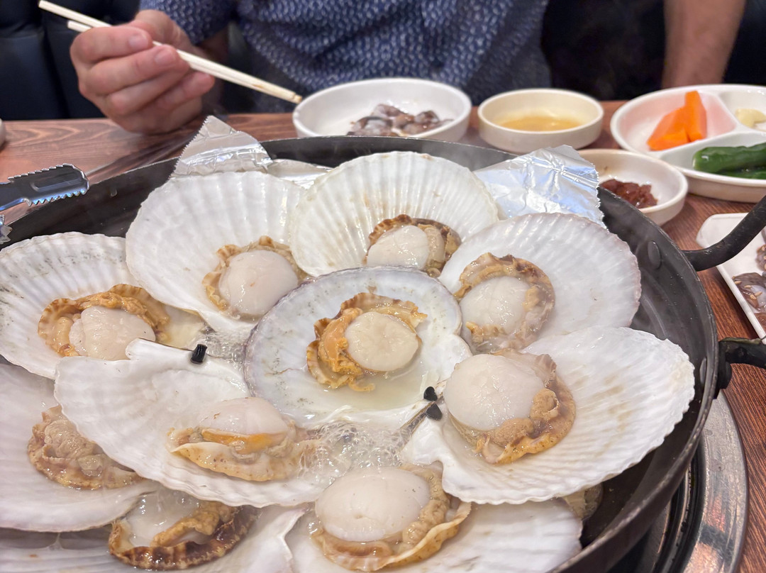 Gwangbokdong Food Street-釜山必去景点