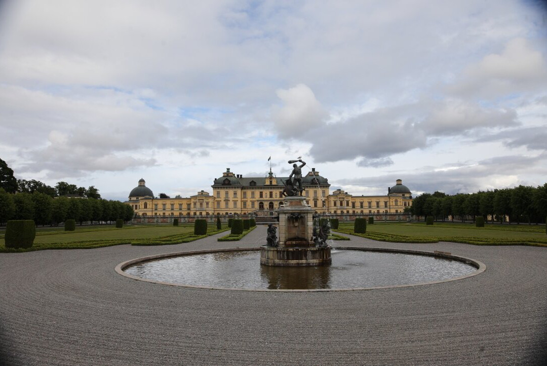 Herkulesfontänen (La Fontaine d'Hercule)-Drottningholm必去景点