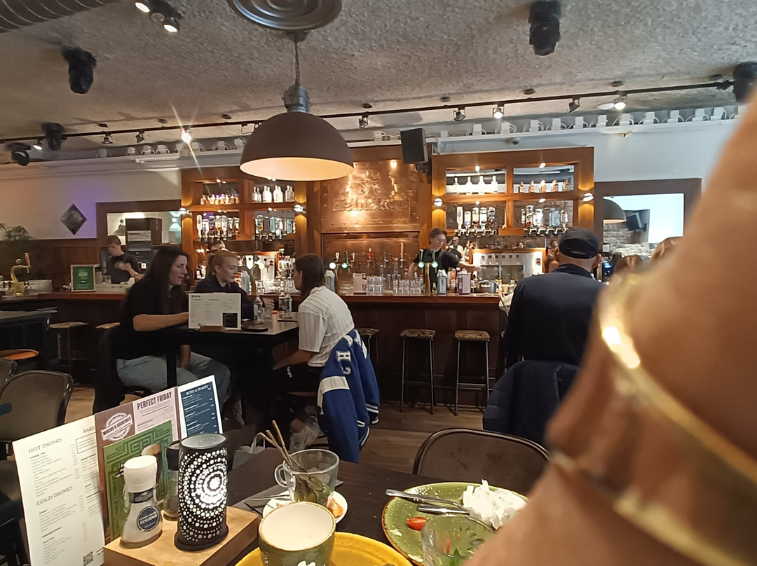 米特兰酒店主图