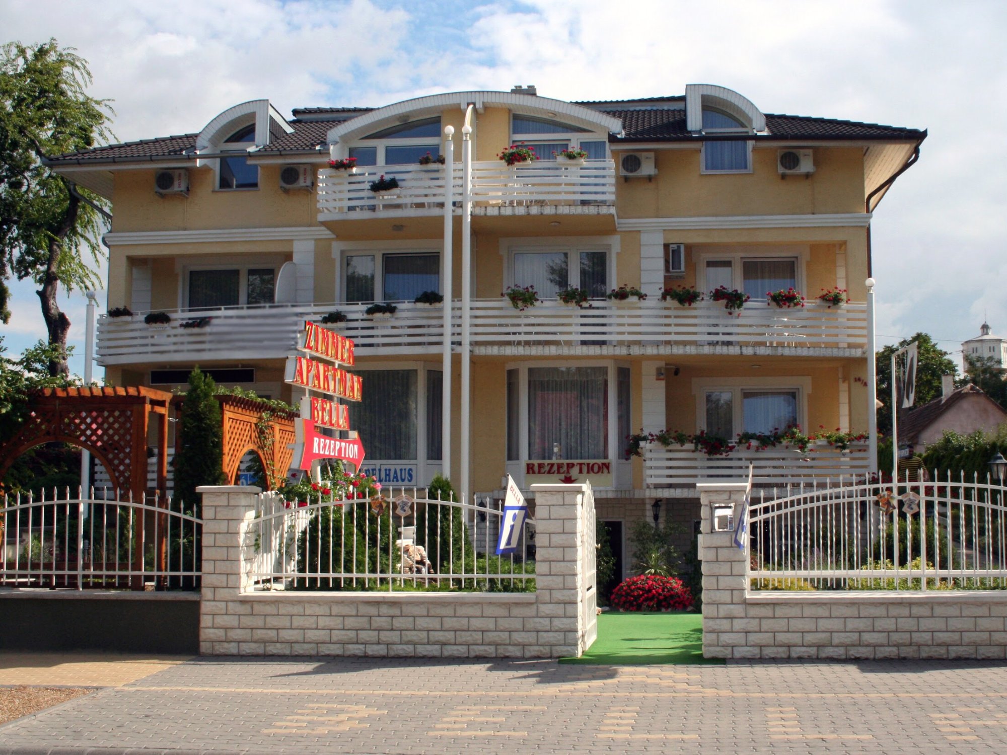 Apartman Bella Hotel-官方