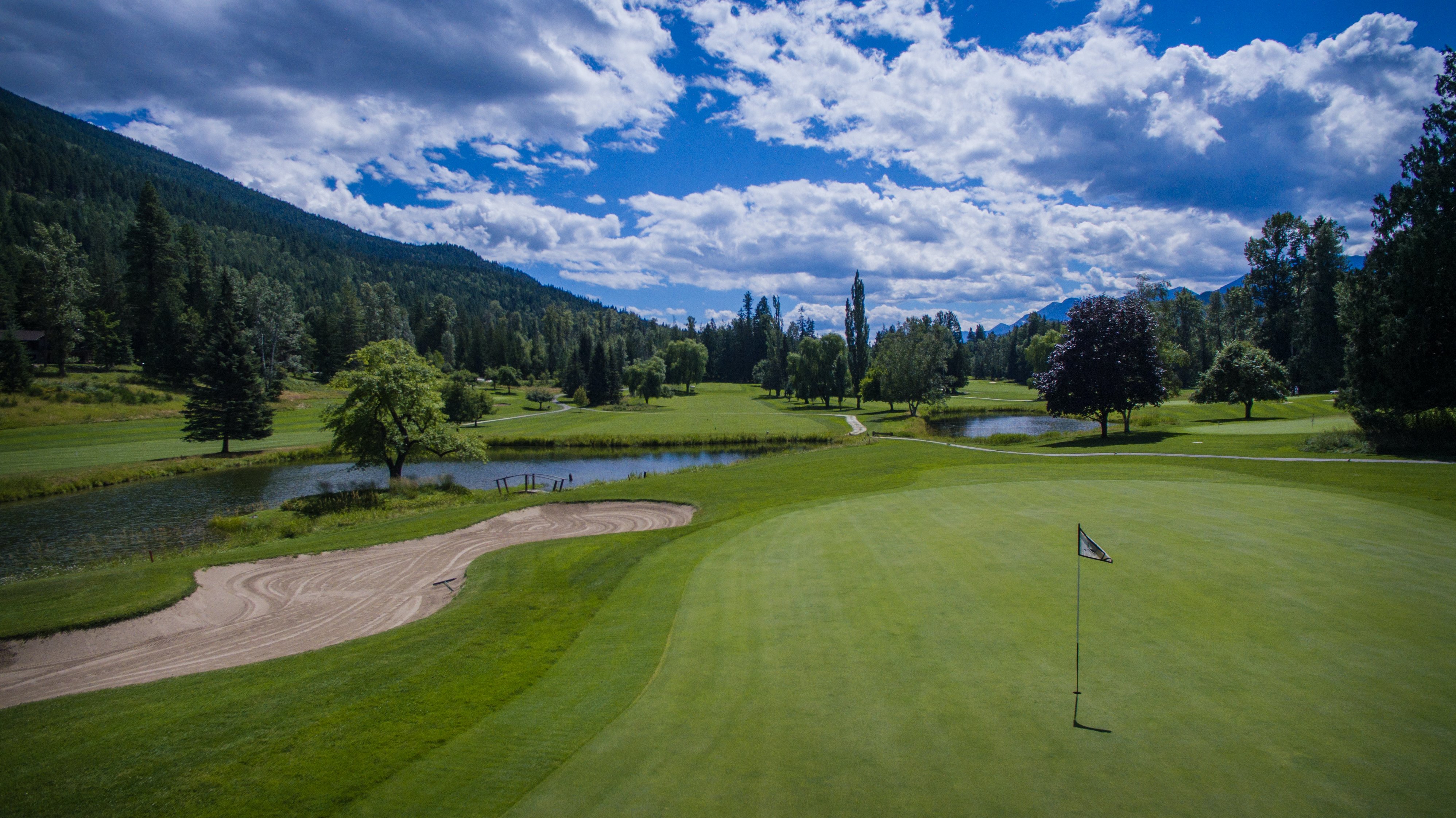Kokanee Springs Resort-官方