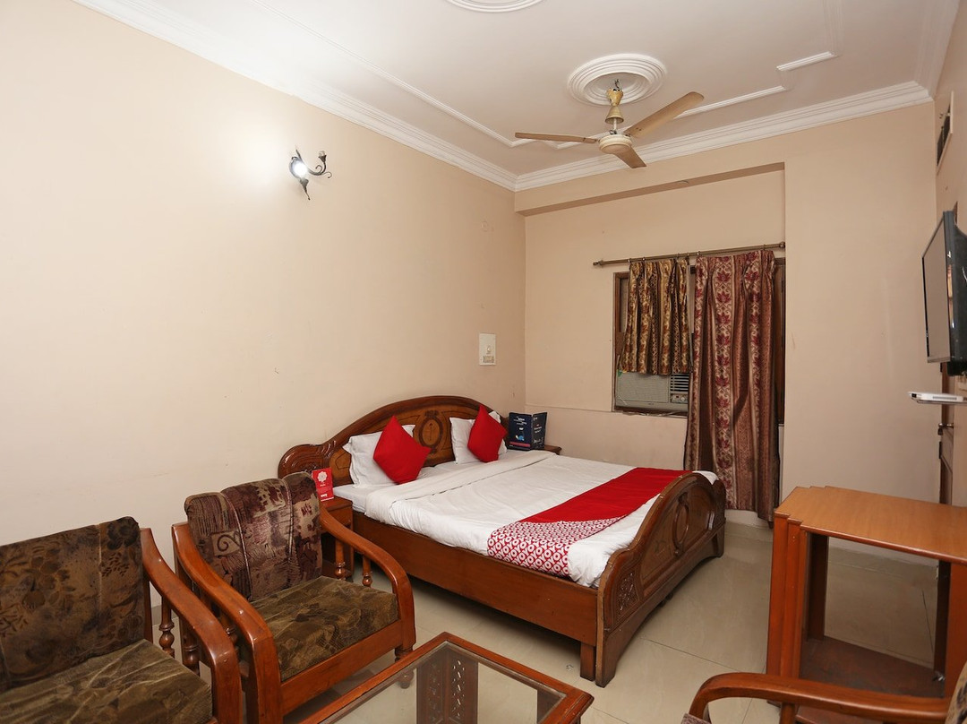 OYO 19724 Hotel Kwality