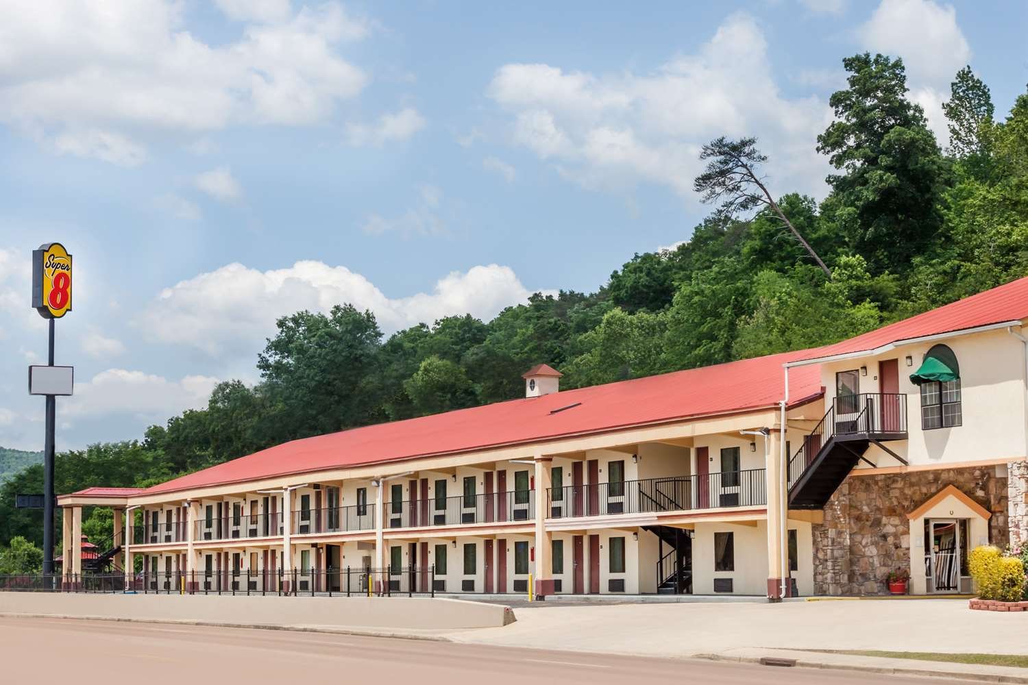 Clarion Pointe Kimball-官方