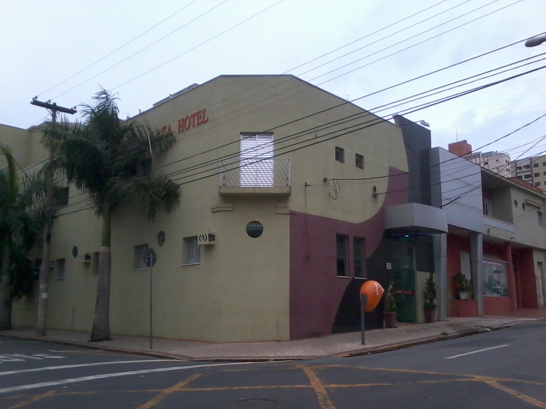 欧利广场酒店