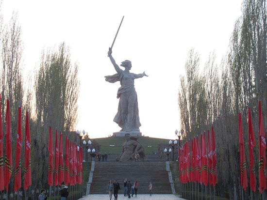 The Motherland Calls Sculpture景点图片