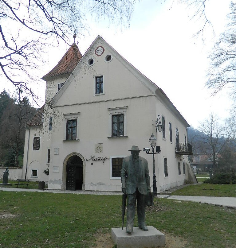 Monument of Ivica Sudnik景点图片