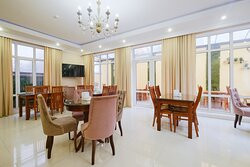 Grace Magnat Hotel主图