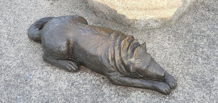 Bernacchi Tribute Sculptures-霍巴特必去景点