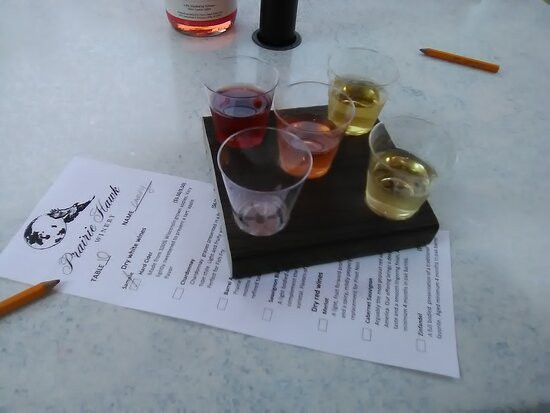 Prairie Hawk Winery-威斯康星峡谷必去景点