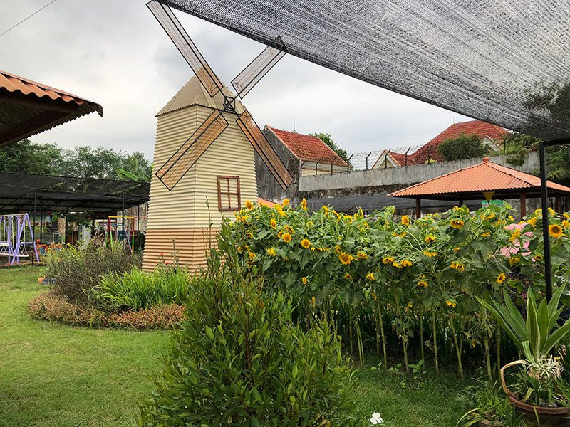 Fish Garden Blitar景点图片