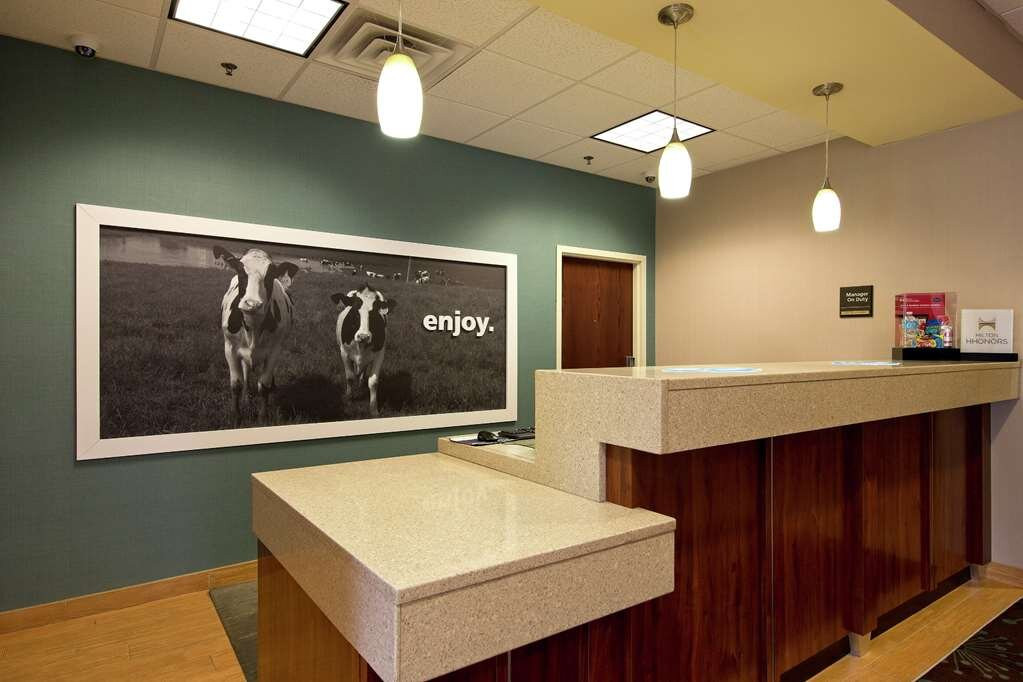 Hampton Inn Martinsburg South-Inwood主图