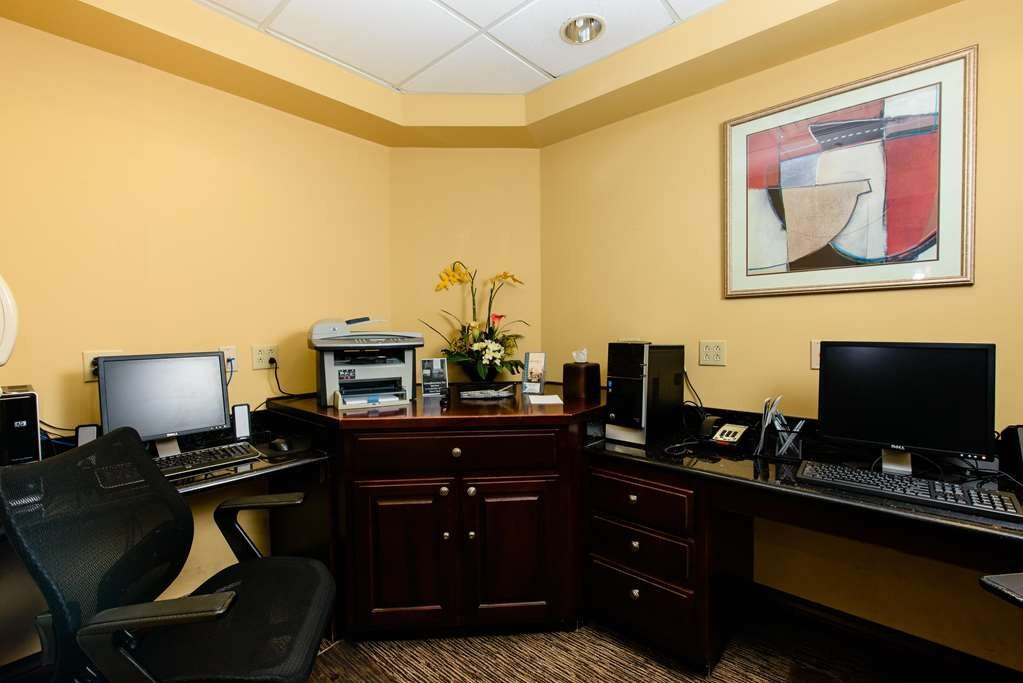 Hampton Inn & Suites Port Arthur主图