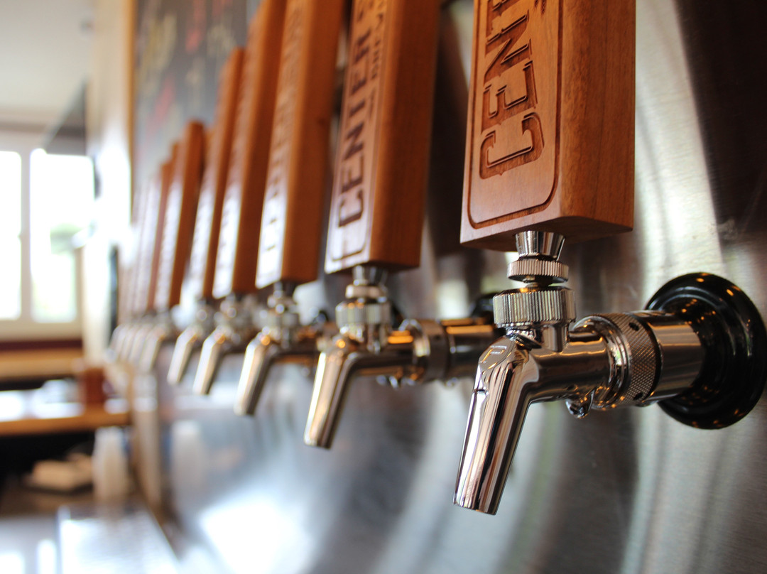 Center Street Brewing Co.-沃灵福德必去景点