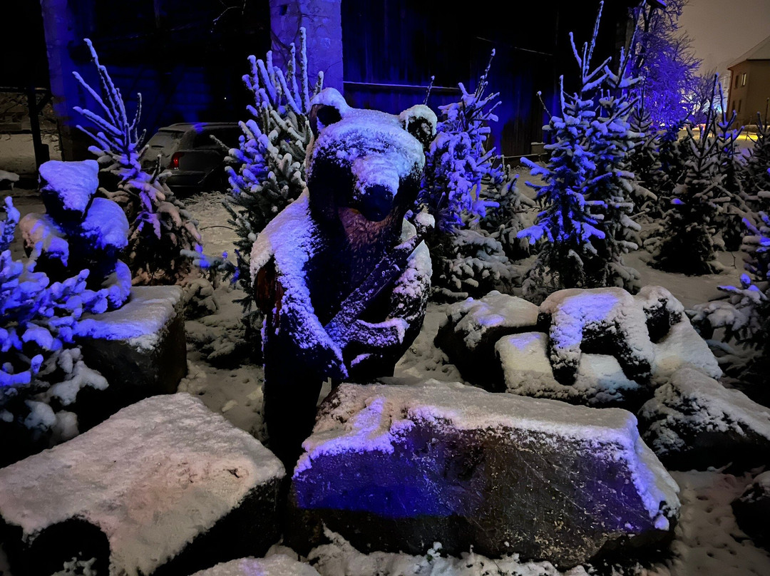 Derek The Bear Carving