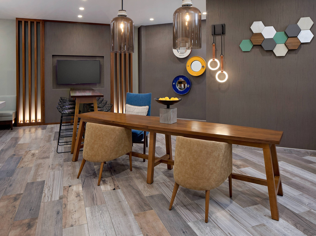 普莱森顿万豪酒店主图