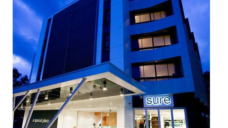 伦纳德都市酒店主图