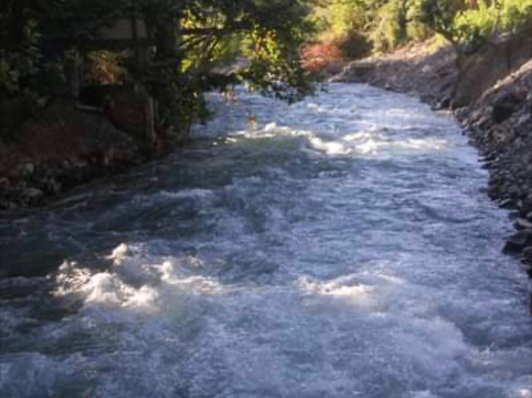 Kapuzbasi Selalesi Sahin Motel主图