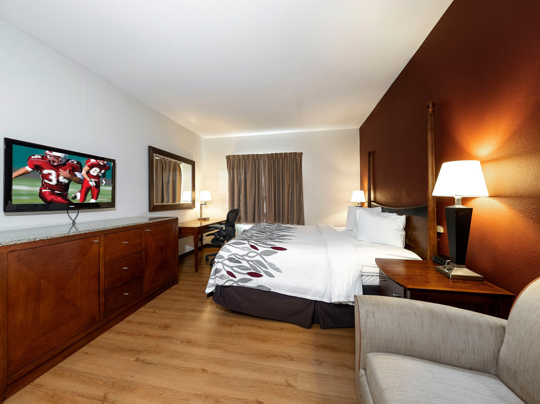 Red Roof Inn & Suites Biloxi - Ocean Springs