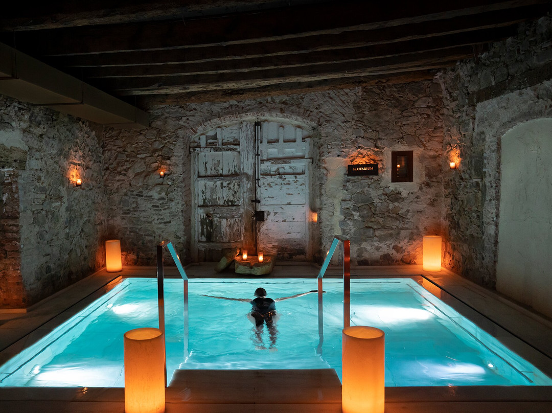 AIRE Ancient Baths Vallromanes-Vallromanes必去景点