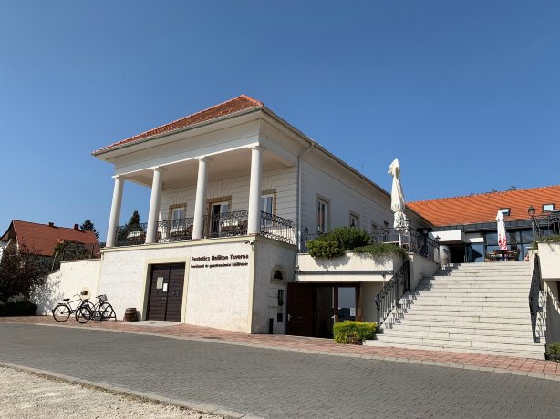 泽尼特巴拉顿酒店-官方