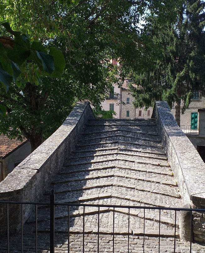 Ponte Medievale-Apecchio必去景点