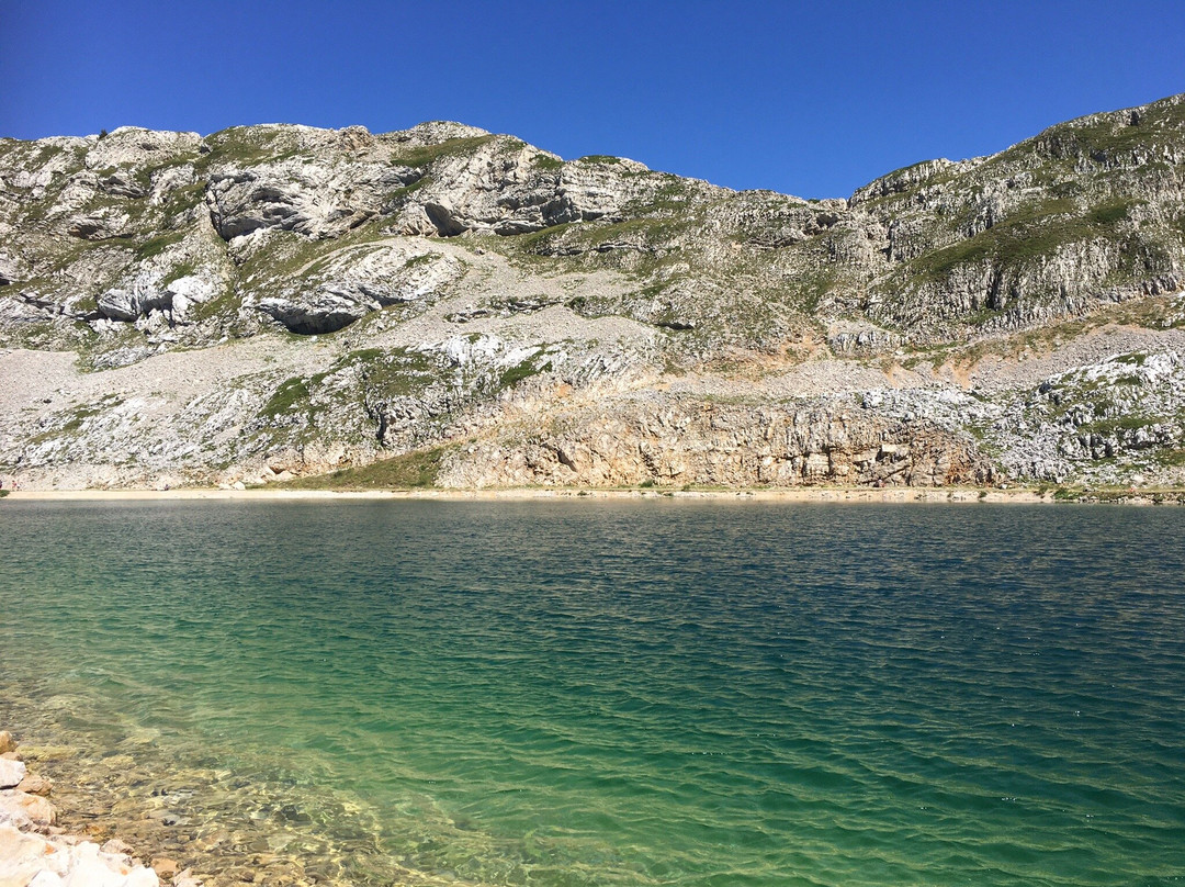 Lac de la Moucherolle景点图片