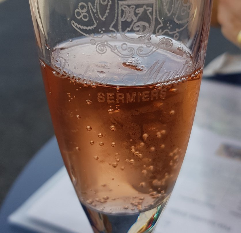 champagne didier Martinet-Sermiers必去景点