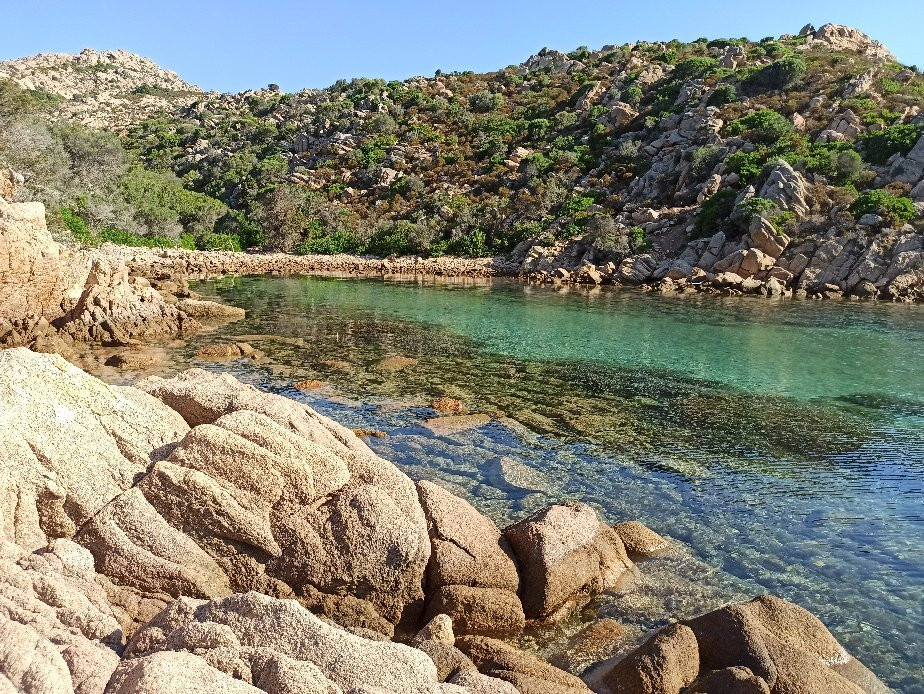 Spiaggia di Cala Brigantina-Caprera必去景点