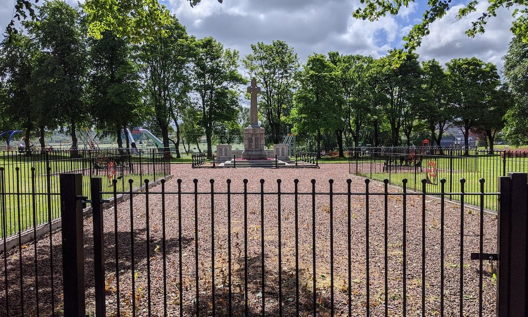 Barrhead War Memorial景点图片