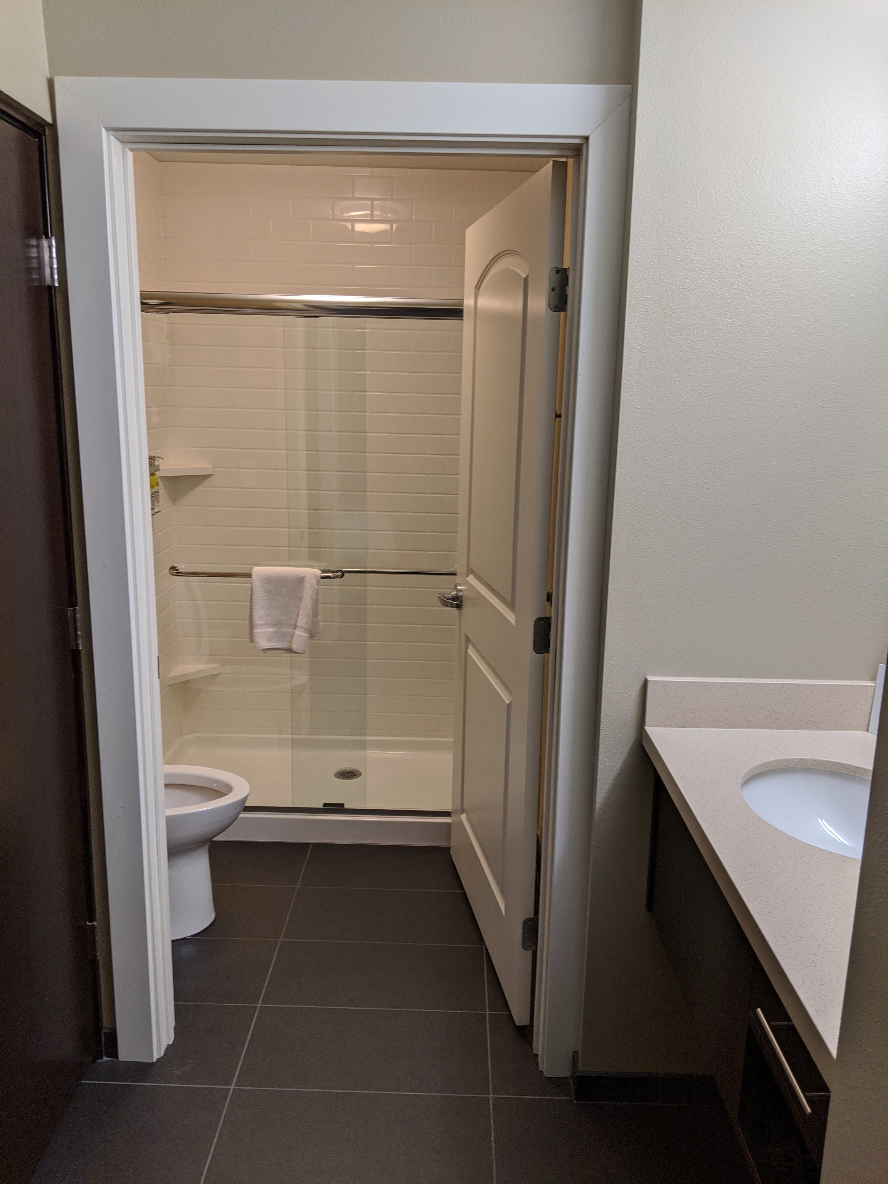 Staybridge Suites Madison - Fitchburg, an IHG Hotel-浴室