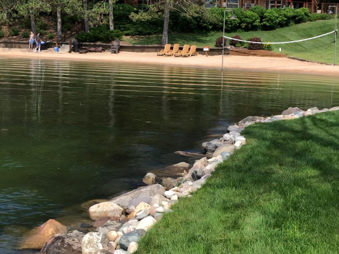 Sojourn Lakeside Resort主图