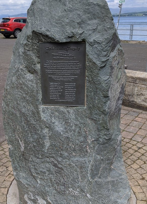 Coronation Park Memorial Cairn景点图片