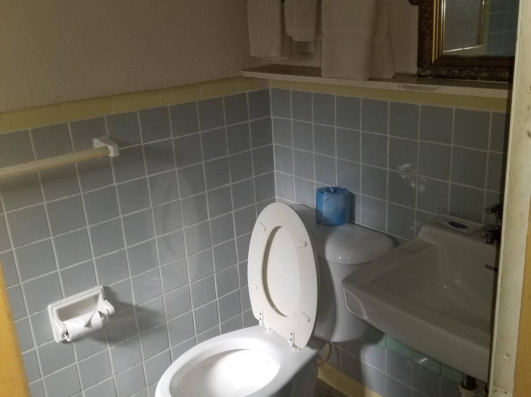 Colonial Motel主图