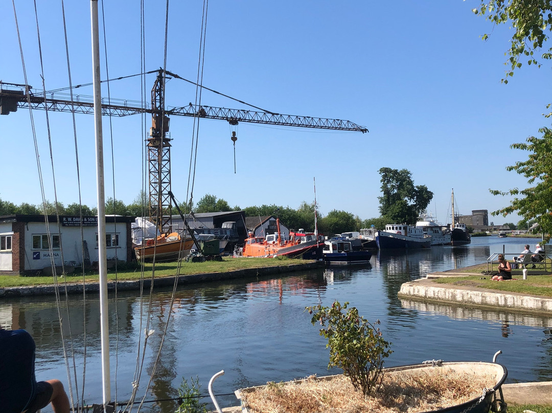 Saul Junction Canalside景点图片