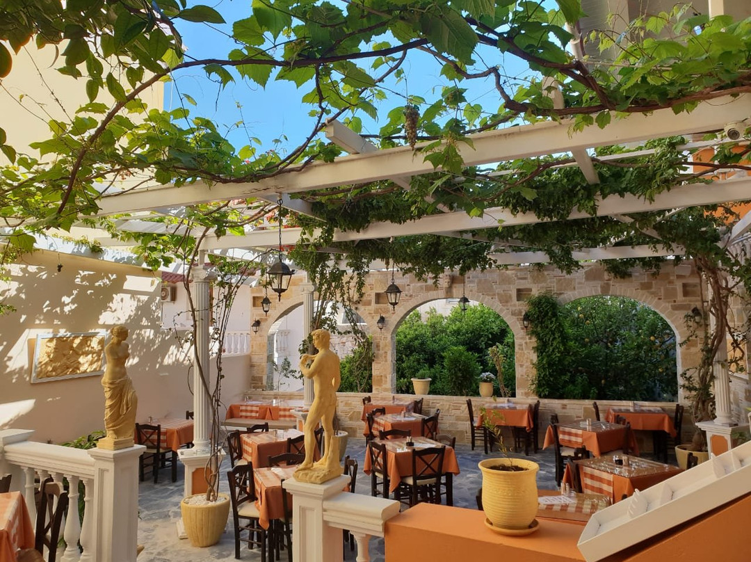 Pythagorion餐馆和美食-Irodion Garden Restaurant