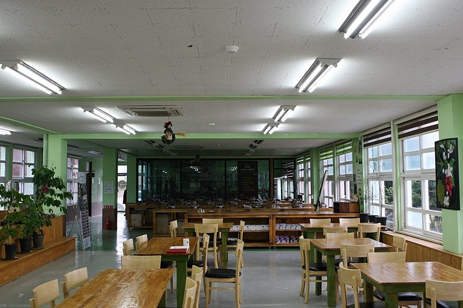 Goheung Coffee Sagwan Hakgyo-高兴郡必去景点