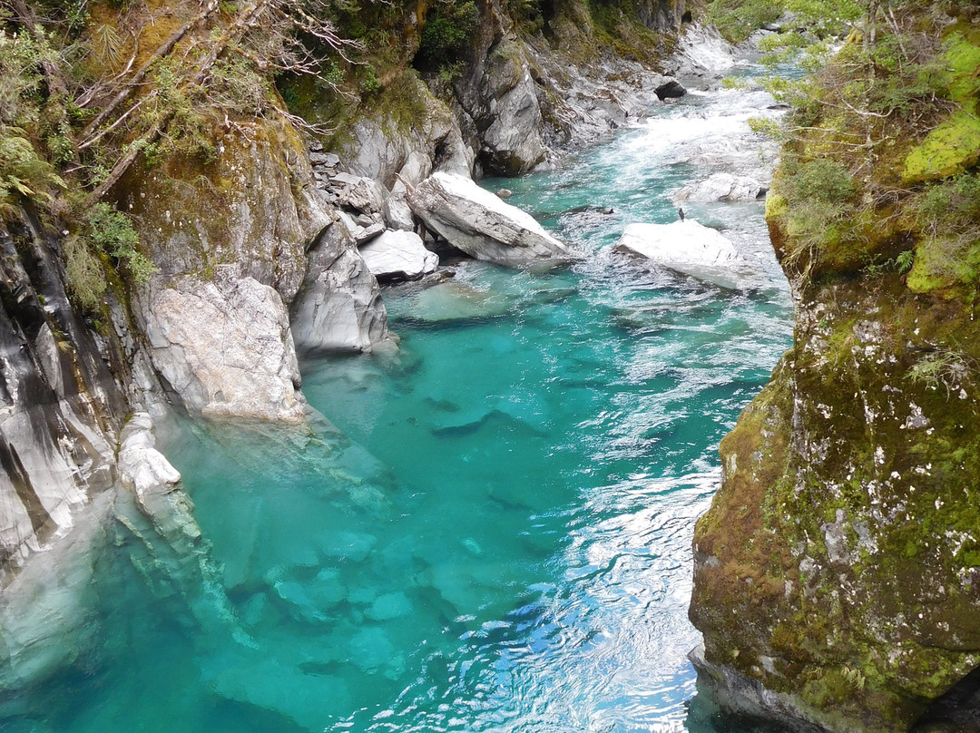 Blue Pools Track景点图片