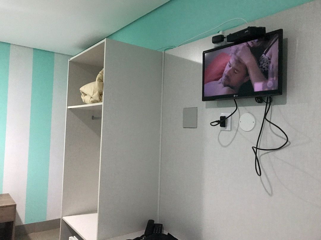 Emmis Park Hotel主图