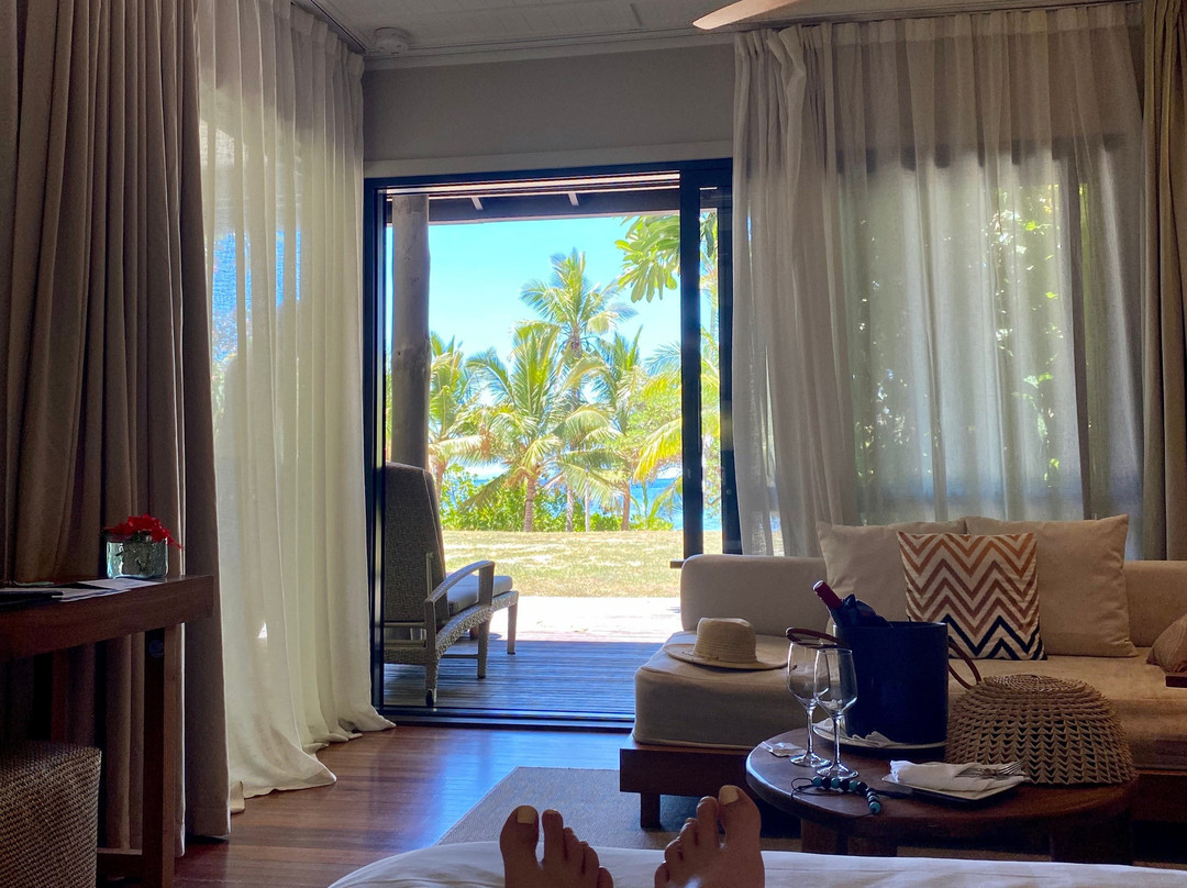 沃莫岛度假酒店主图