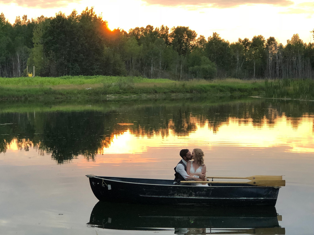 Hugli's Blueberry Ranch & Country Gift Store-Pembroke必去景点