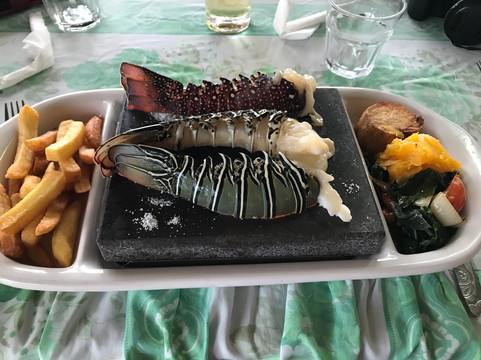 Agnes Gateway Hotel主图