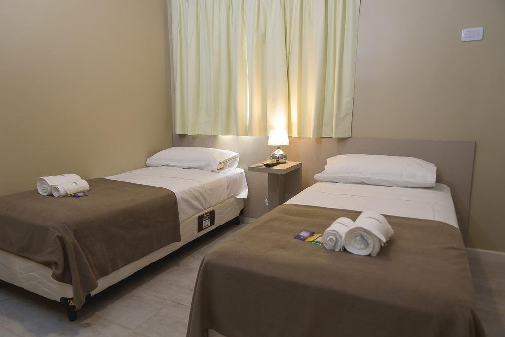 Alhambra Inn Hotel主图