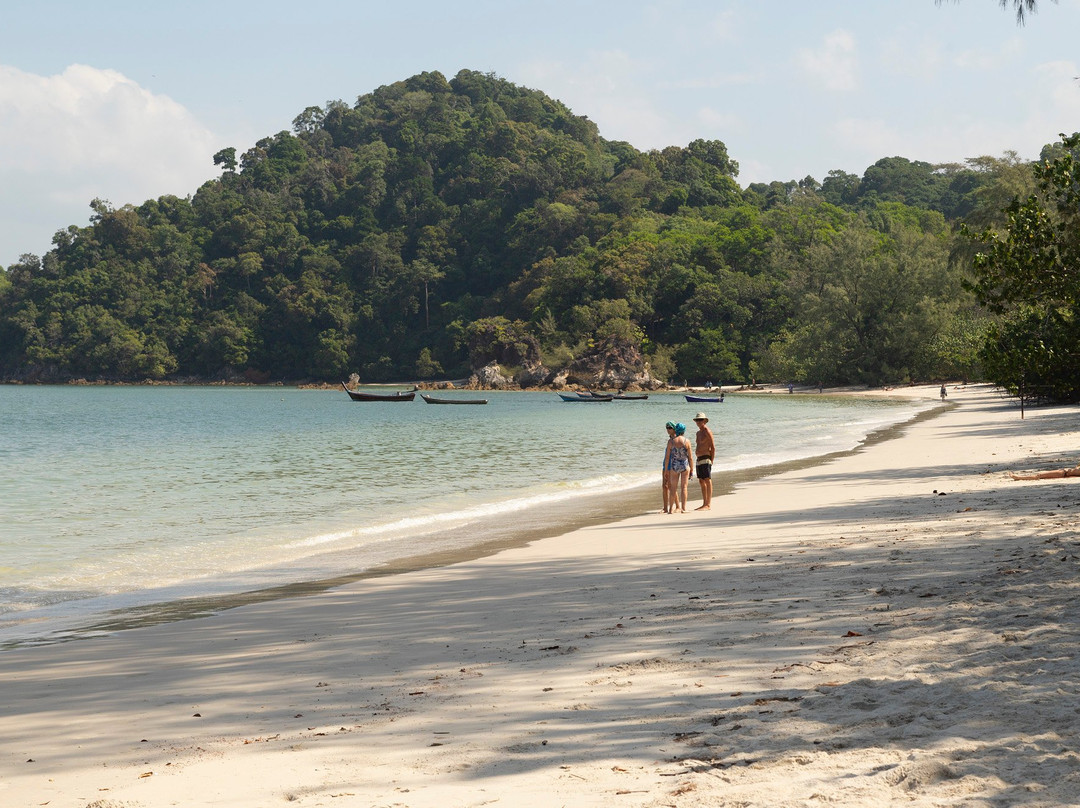 Ao Khao Kwai (Buffalo Bay)景点图片